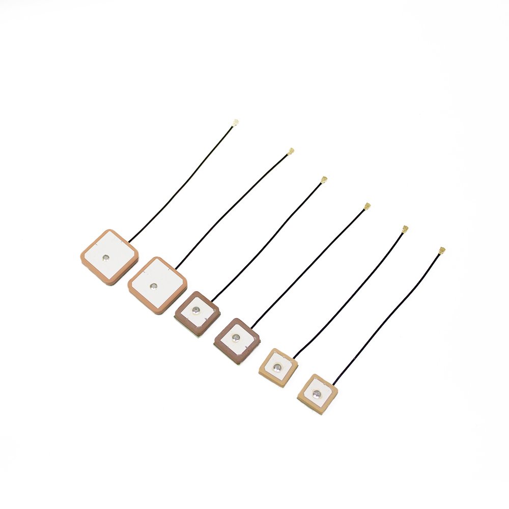 Active GPS Patch Antenna with 1.13 Cable and SMA Connector Internal 25*25*4MM Ceramic 1575.42mhz gps gnss Antennas