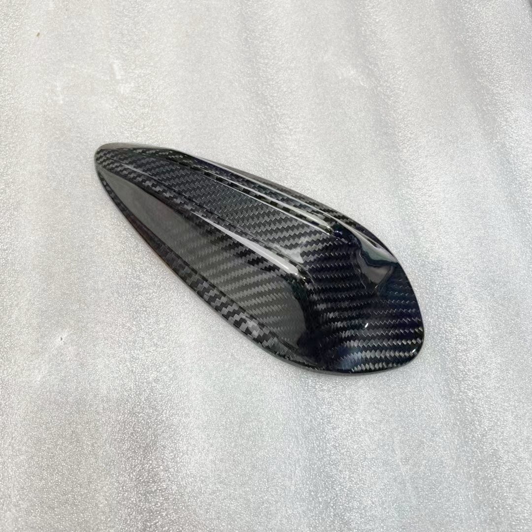 Universal Carbon Fiber Shark Fin Roof Antenna Sale for BMW New 3 5 X1 X3 X5 G20 G30 G80 G60 G05 G01