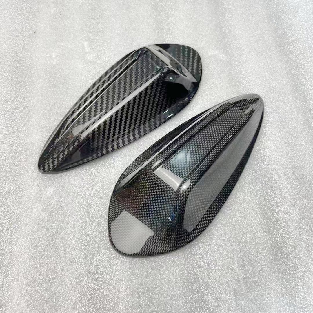 Universal Carbon Fiber Shark Fin Roof Antenna Sale for BMW New 3 5 X1 X3 X5 G20 G30 G80 G60 G05 G01