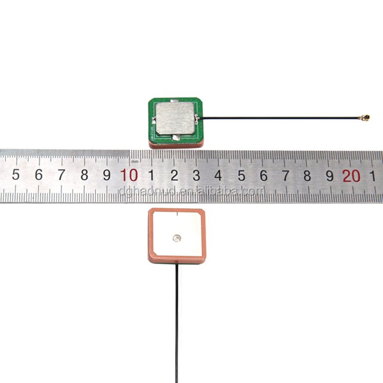 GPS+BD ceramic built-in antenna 28dbi high gain omnidirectional active Beidou navigation 1575Mhz positioning antenna
