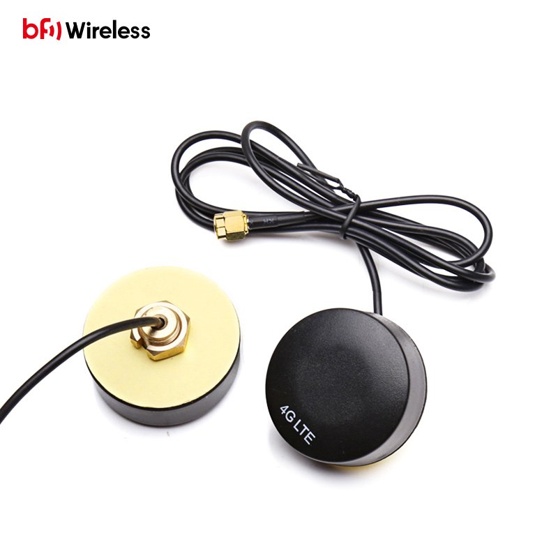 Long Range MIMO 4G LTE Outdoor Base Station Antenna Powerful High Gain 4G External Antenna With SMA Connector