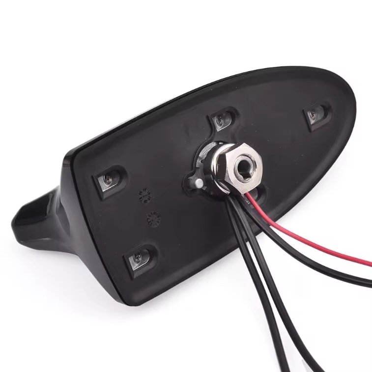 Shenzhen Yixin Wholesale Black Universal Amplifier Shark Fin AM FM GPS Radio Antenna Roof Mount DAB Car Antenna