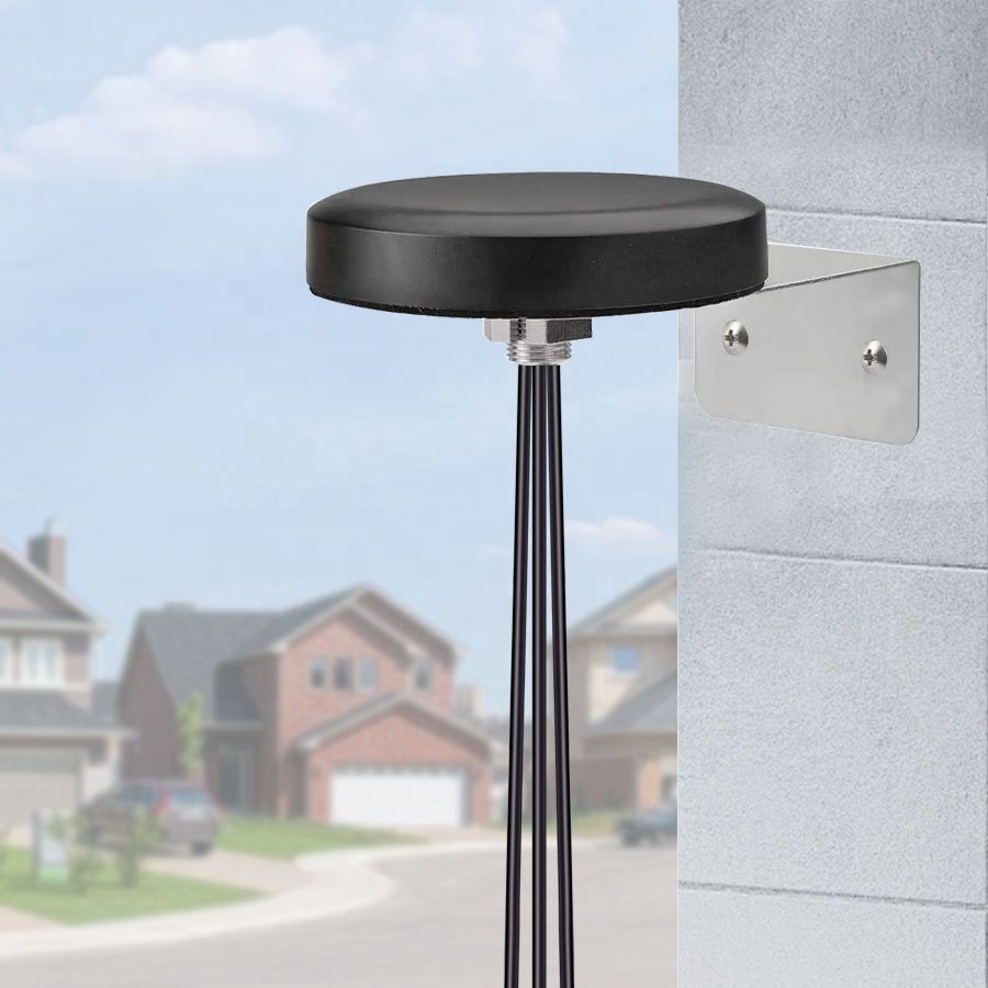 Factory Omni Directional Outdoor Waterproof 3 in 1 GSM 4G LTE GPS Glonass GNSS Screw Mount Combo Antenna with SMA Connector
