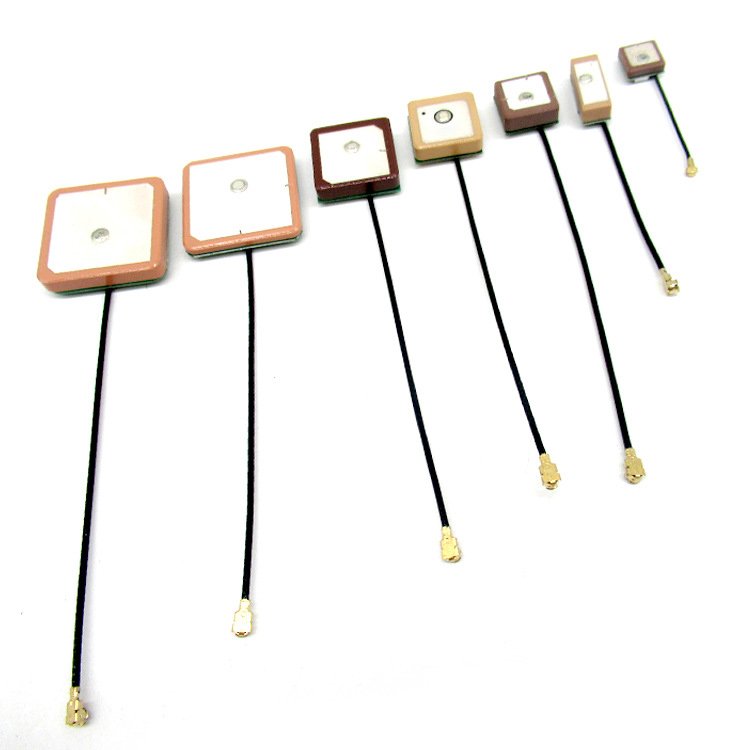 Original Active Internal Ceramic GPS Antenna RoHS Certified Passive GPS Ceramic Antenna 1561MHz-1575MHz 25x25x4