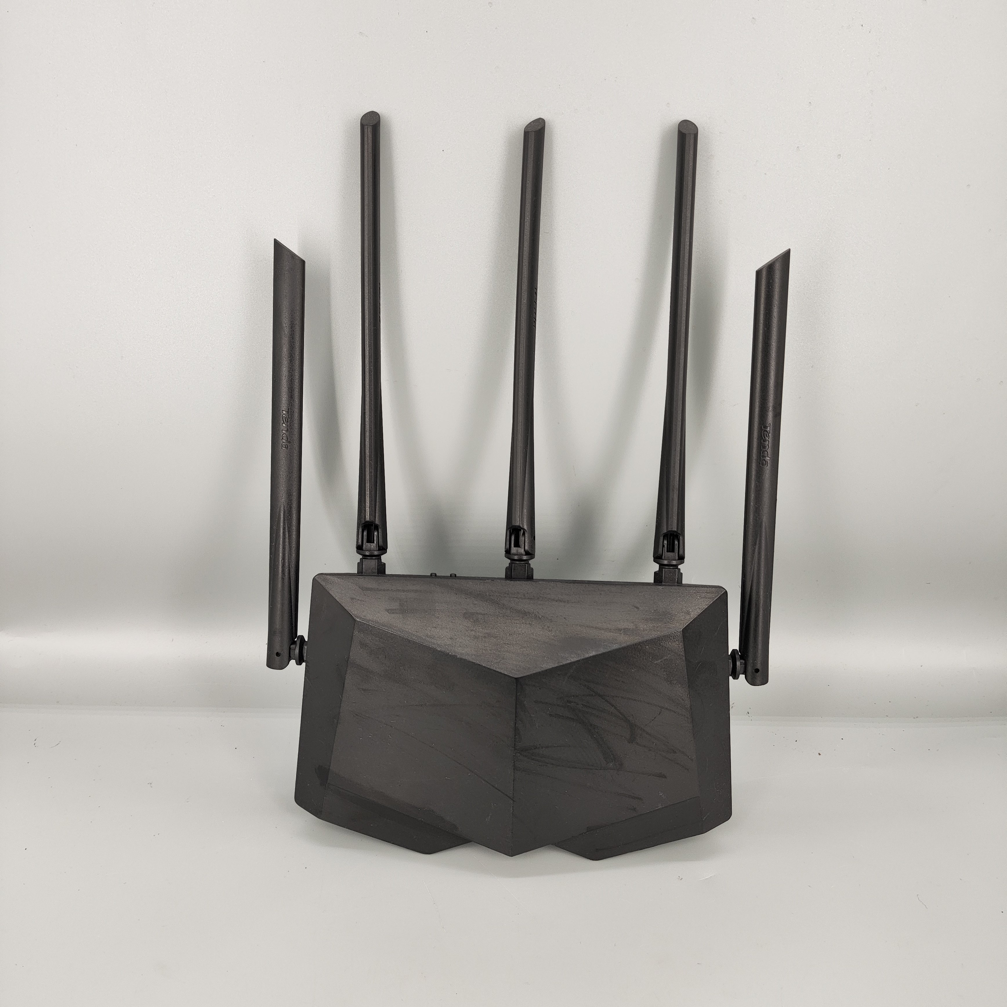 Used Tenda Ac7 Ac1200 Router Dual-band Wireless Network Extender Wifi Router With High Gain 5 Antennas
