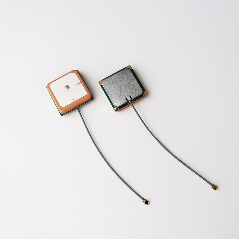 Original Active Internal Ceramic GPS Antenna 1561MHz-1575MHz 25x25x4 Ceramic RoHS Certified Passive GPS Ceramic Antenna