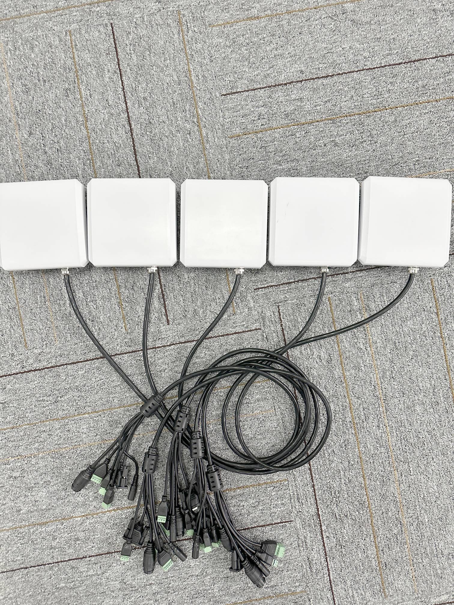 High Quality Uhf Rfid Reader Parking System Rfid Uhf Reader with RS232/WG26/Relay/TCP/IP/POE/USB/TTL/RS485/WIIFI Interface