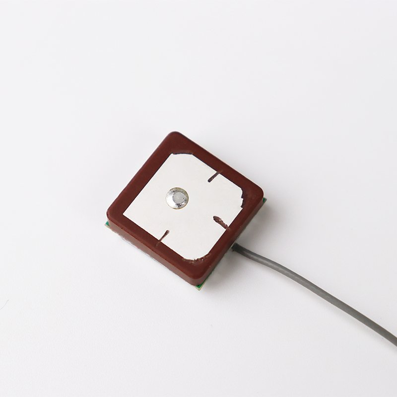 High-Gain GPS Ceramic Module Active Positioning 18*18 Ceramic Antenna Vertical Polarization RoHS Compliant GNSS GPS