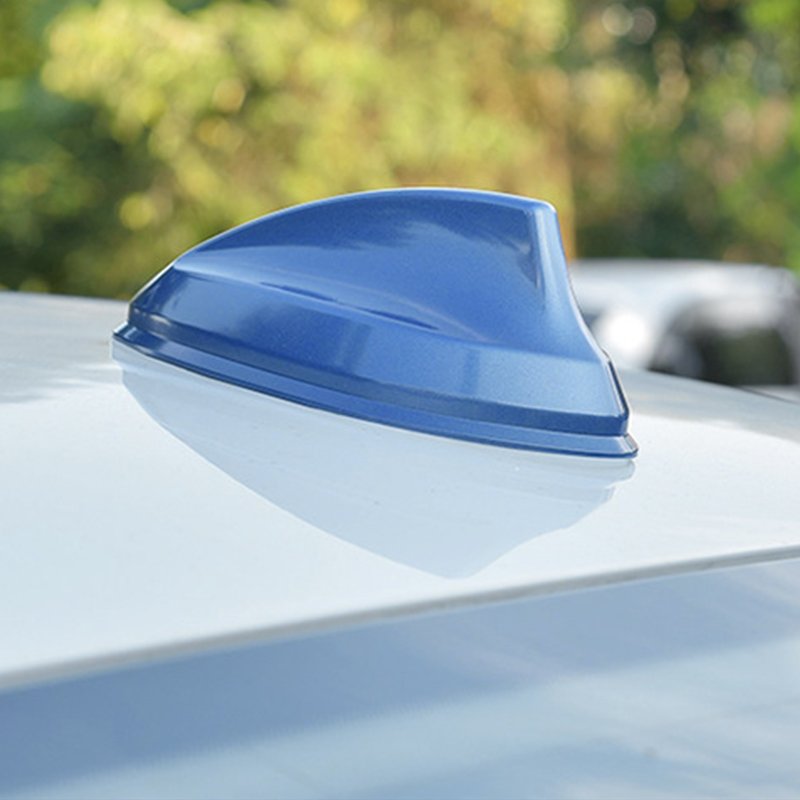 Equipped with a Universal Car Antenna for signal Reception, with a Roof Mounted Tail Wing Modified Without Drilling.