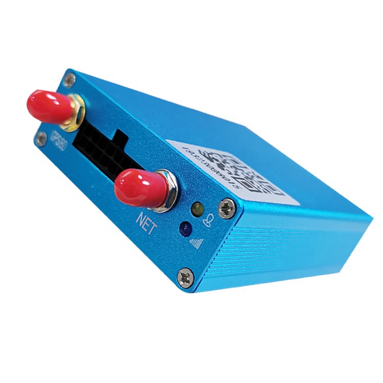 Vehicle Mounted External Antenna Gps Locator Fuel Cut-off Power Supply 4G Gps Vehicle tracker with Dual 232 Serial Ports