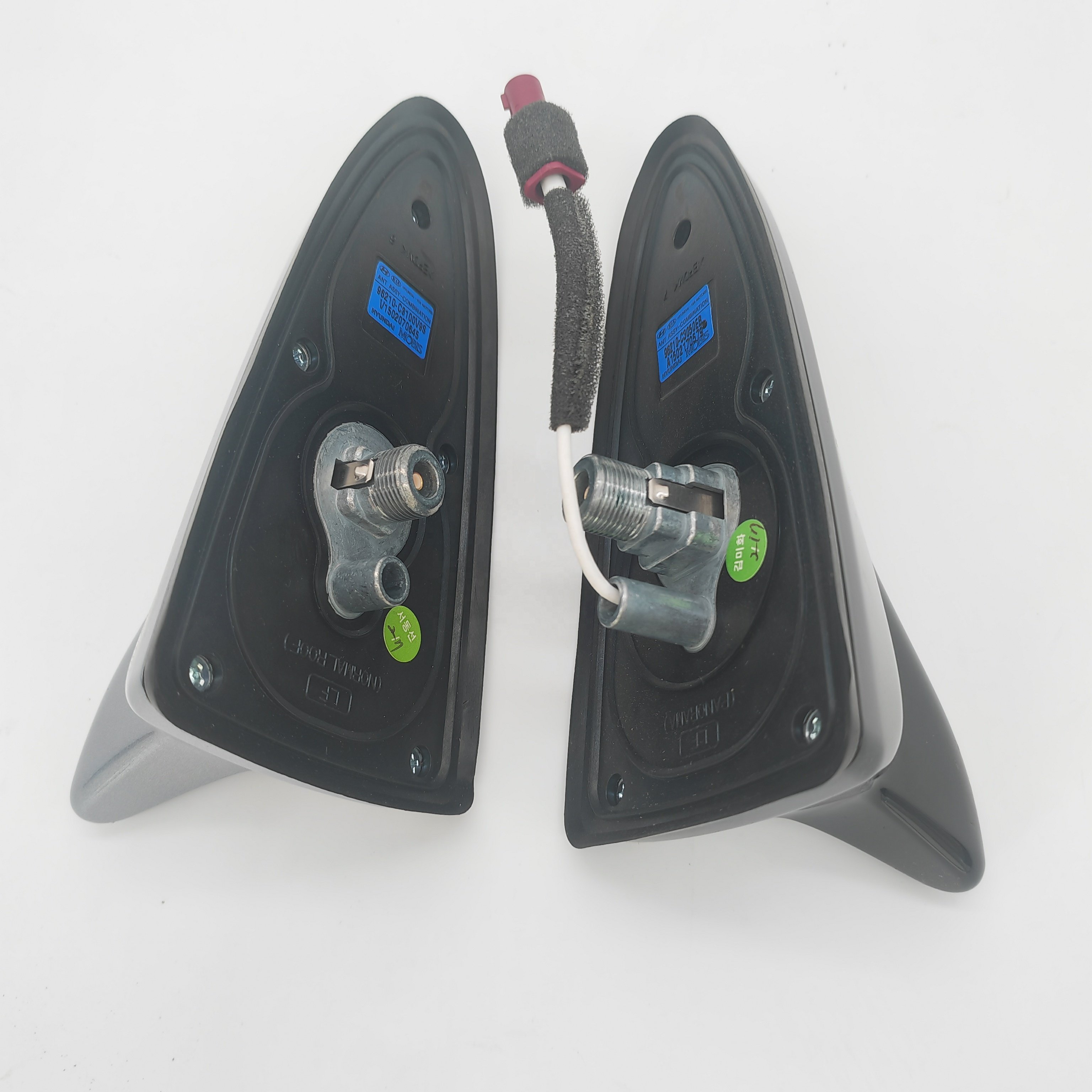 Authentic Shark Fin Roof Antenna With Navigation White YAC2 Original Equipment Manufacturer Hyundai Elantra 2011-2016