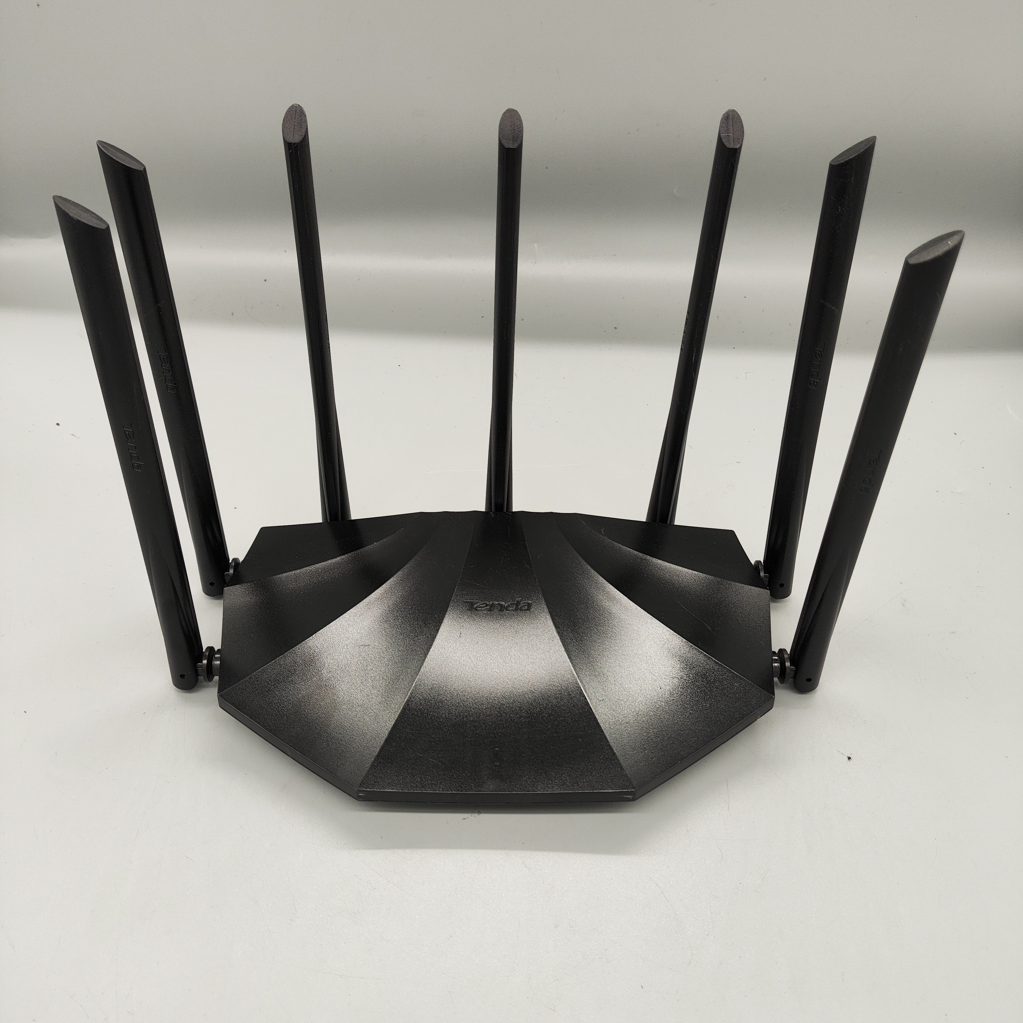 Used Tenda AC23 Dual Band AC2100 Gigabit Ports 7*6dBi High Gain Antennas Home Wireless Router Easy Setup Tenda Wifi Router