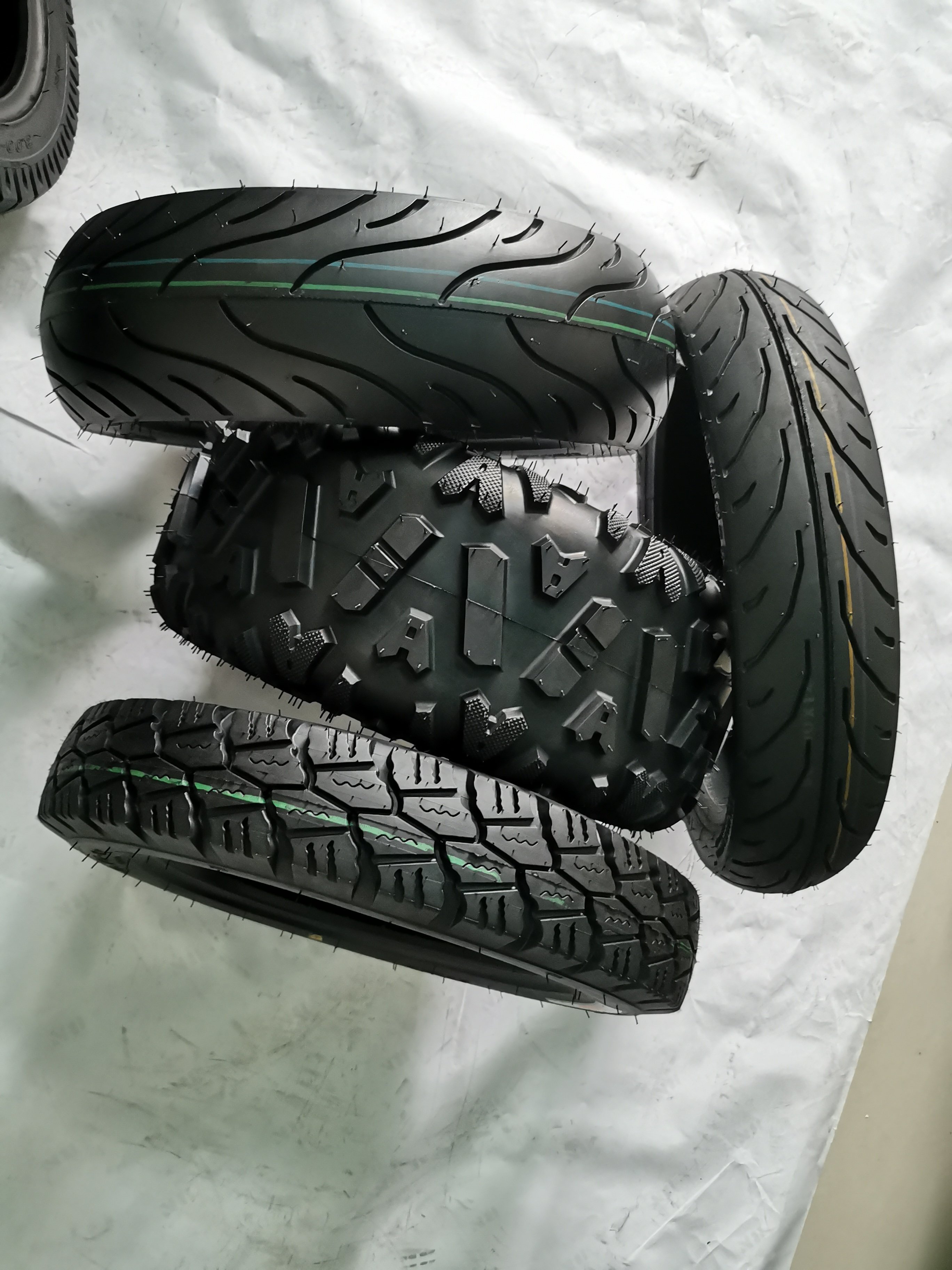 High Cost Performance Atv Tires 25x8-12 20x8-8 23*7-10 Suitable for All Kinds of Road Surfaces