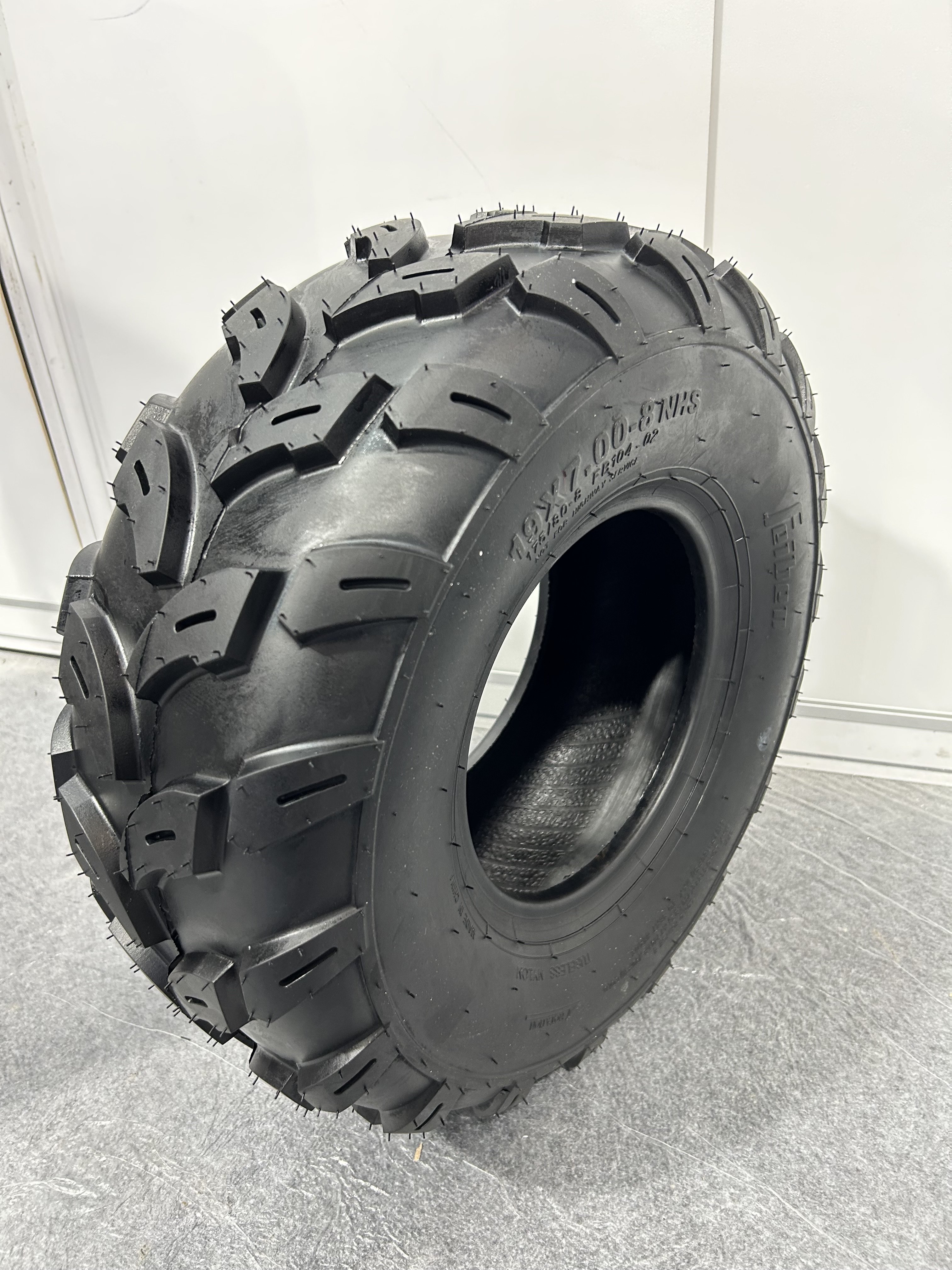 CHINA MADE Super Quality Feiben Brand Tire Factory Motorcycle ATV Tyre 19X7.00-8 FB104