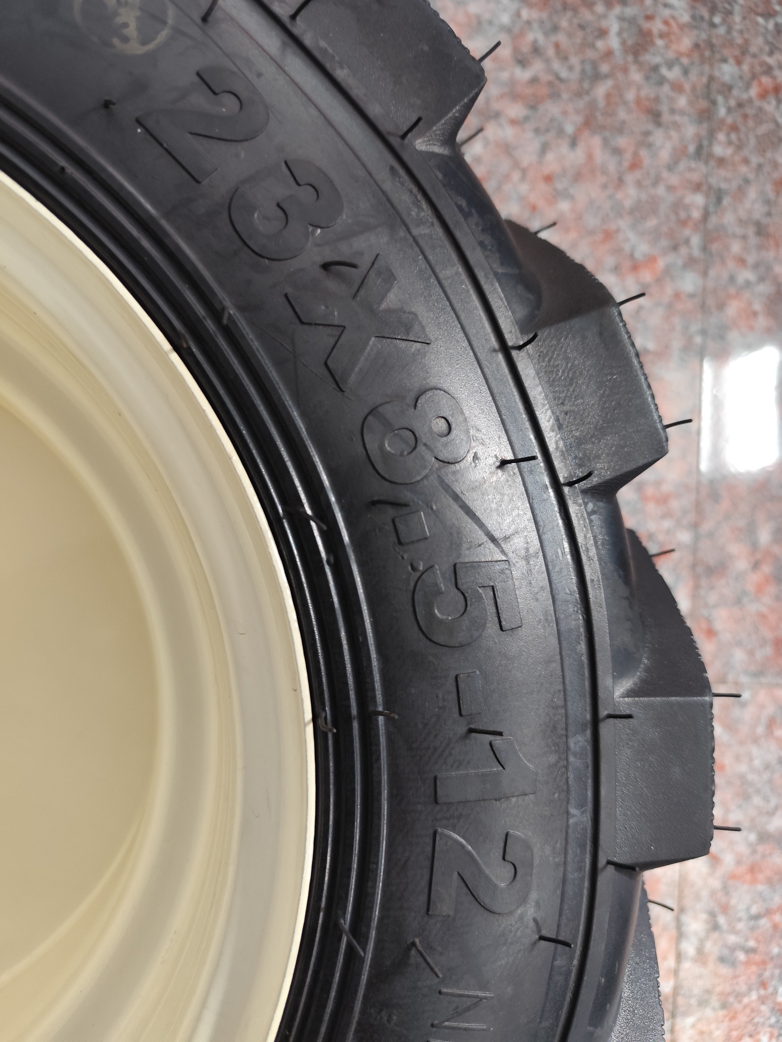 China Brand Agricultural Bias Tire ATV UTV 23x8.5-12 16x6.5-8 29x12.5-15 Turf Tires