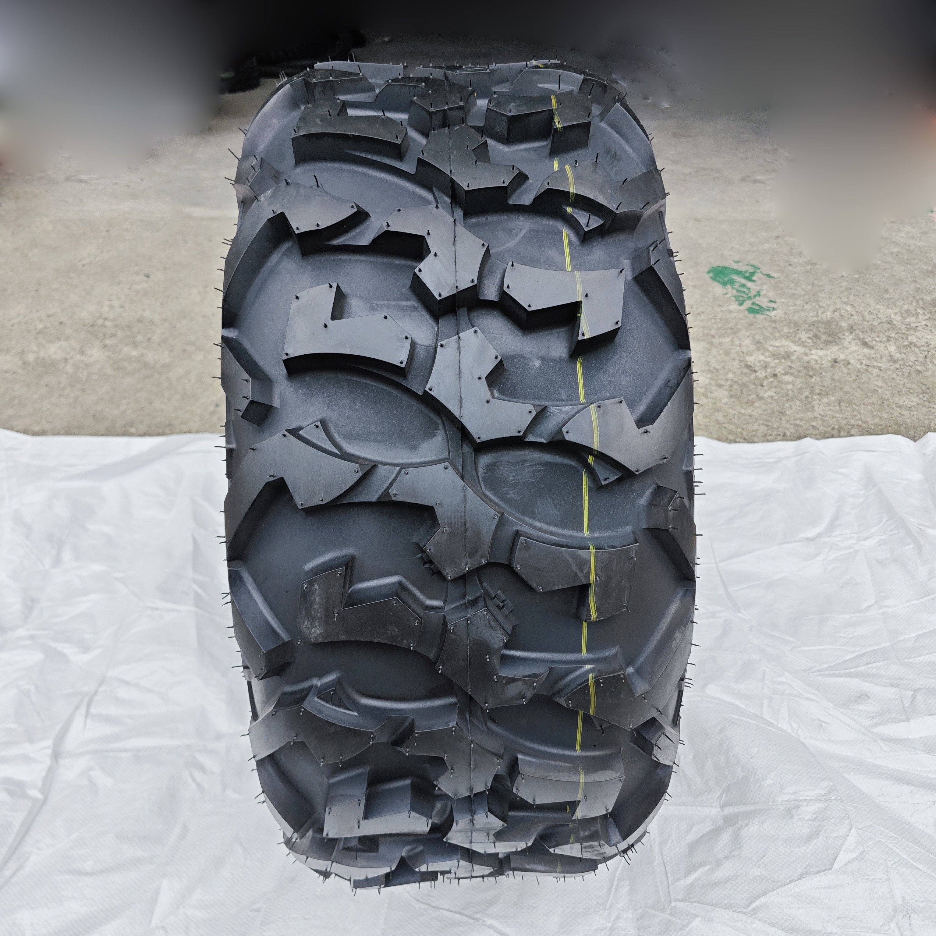 KTA&OBOR SXS High Quality 28*9-R14 28*11-R14 SXS Can Am X3 Maverick Cost-effective Tubeless ATV Tires ATV and UTV Tires