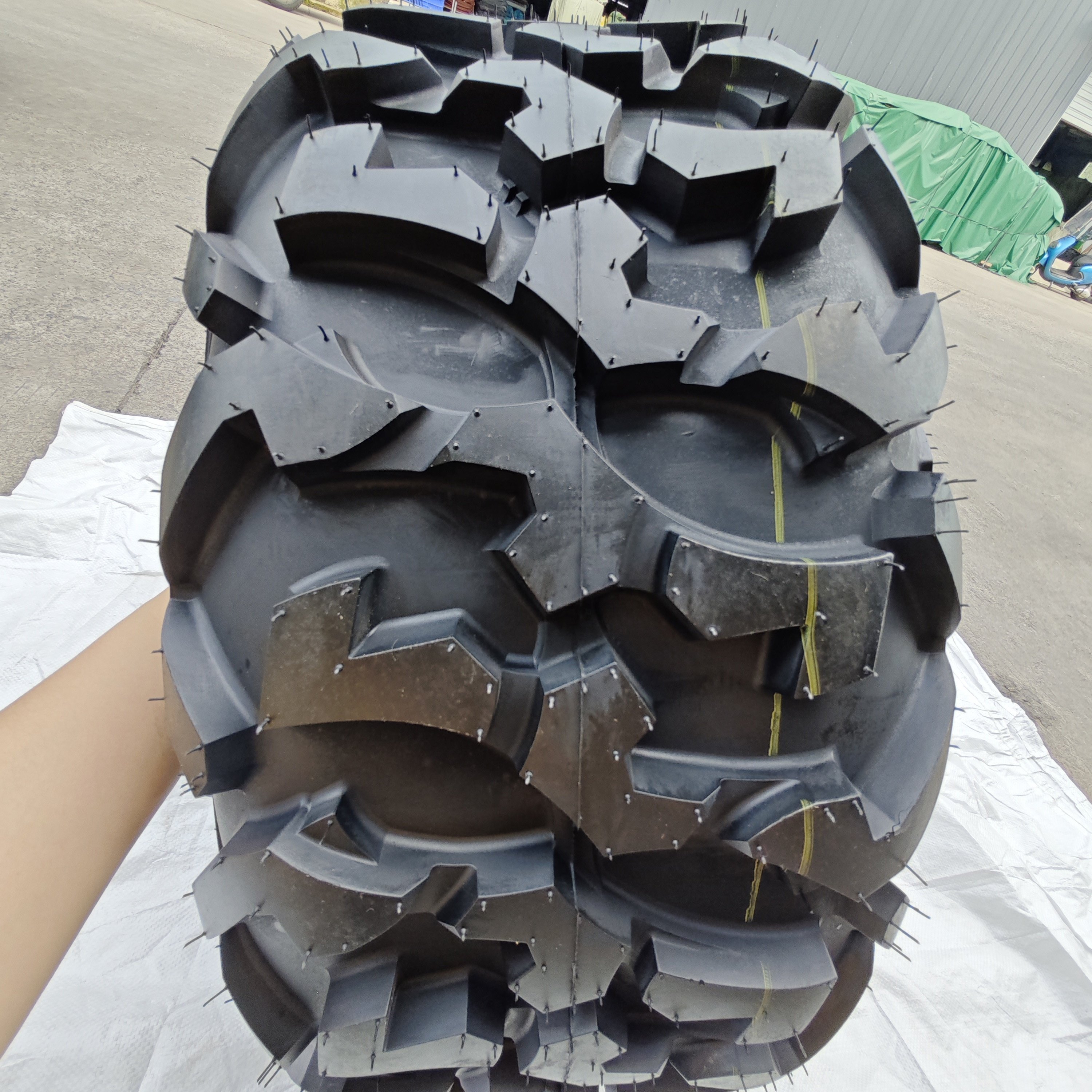 KTA&OBOR SXS High Quality 28*9-R14 28*11-R14 SXS Can Am X3 Maverick Cost-effective Tubeless ATV Tires ATV and UTV Tires
