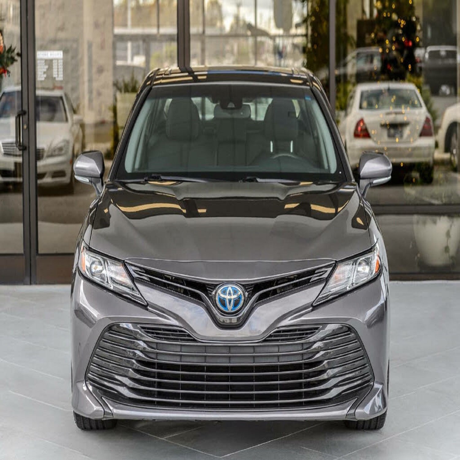 2018 Toyota Camry Hybrid LE FWD Neatly Used Leather-Sofa Sedan with Rear Camera Gas/Electric/Diesel Fuel Options