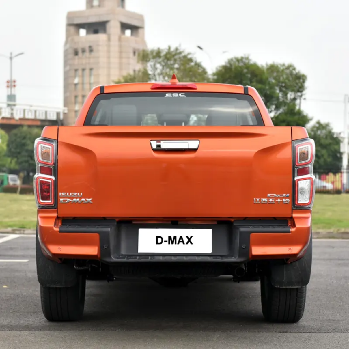 Isuzu D-Max 1.9T 163ps 4 Door 5 Seats Cheap Car Pickup China LED Camera Electric Leather Turbo 4x4 Car