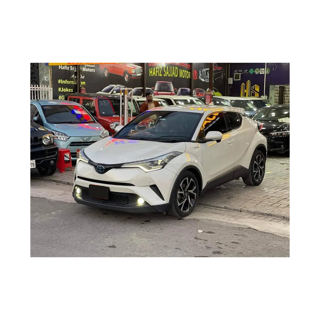 2021 TOYOTAI CH-R Nightshade Adult Small Electric Cars Right Hand Drive Mini Car for Sale Europe Pink Max Purple Gold