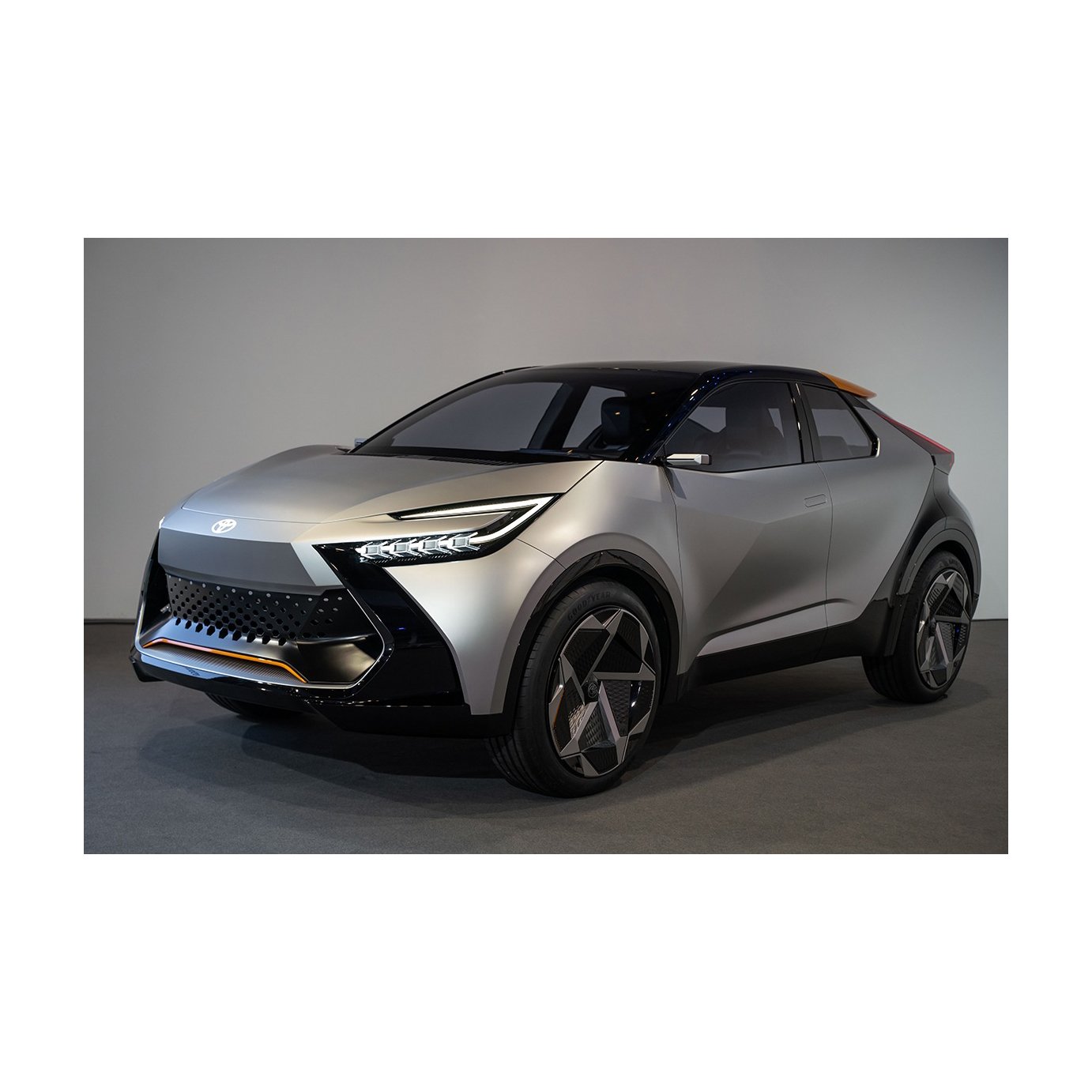 2021 TOYOTAI CH-R Nightshade Adult Small Electric Cars Right Hand Drive Mini Car for Sale Europe Pink Max Purple Gold