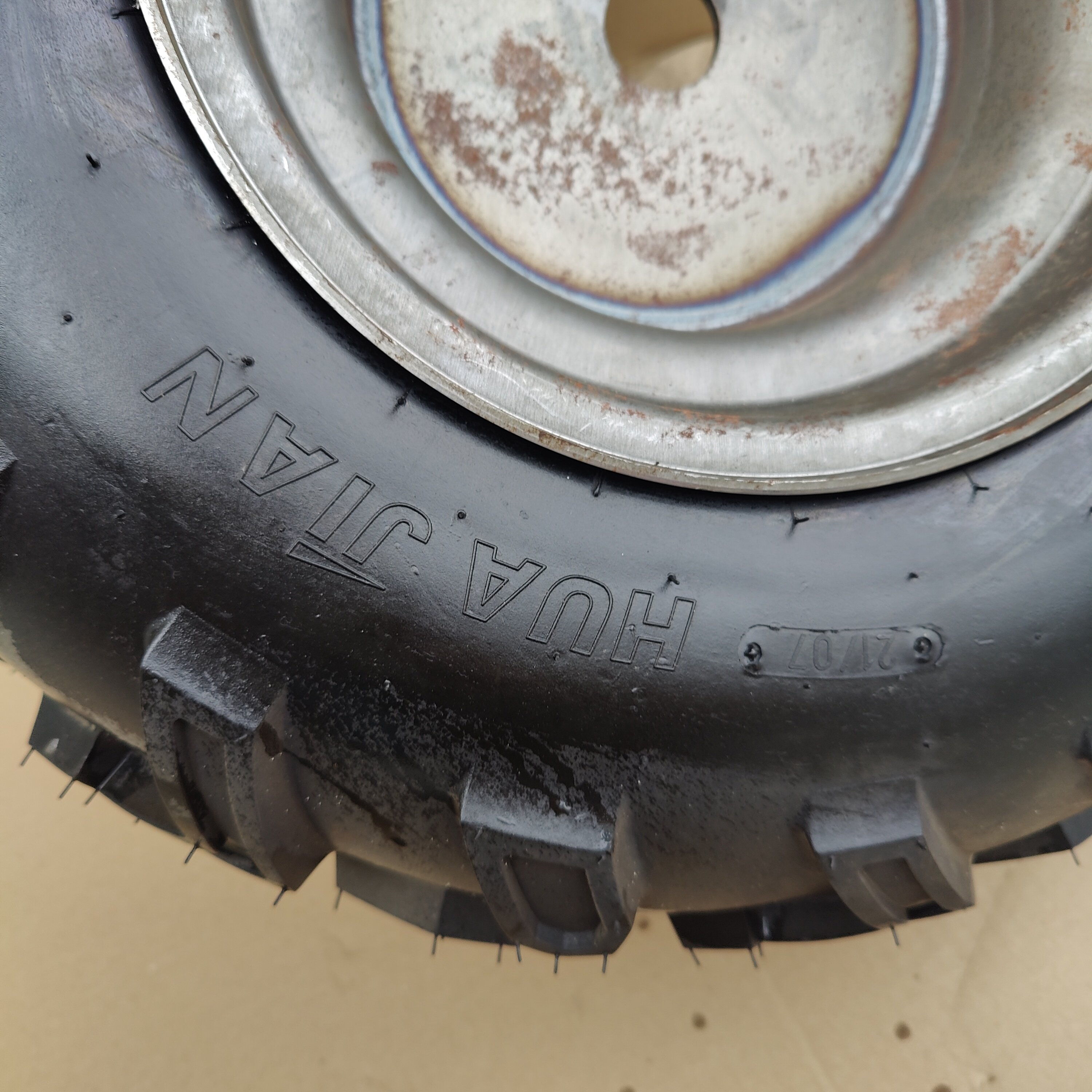 22x11-10 Inch Rubber ATV Tubeless Tires for ATV Lawn Mower Utility Turf Garden Golf Cart