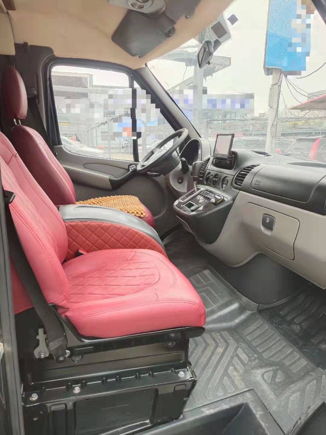 Popular Product With 1-25000 Miles ABS & ESC Systems 7-18 Seats and Front 4+Rear 4 Radar Limited Time Offer