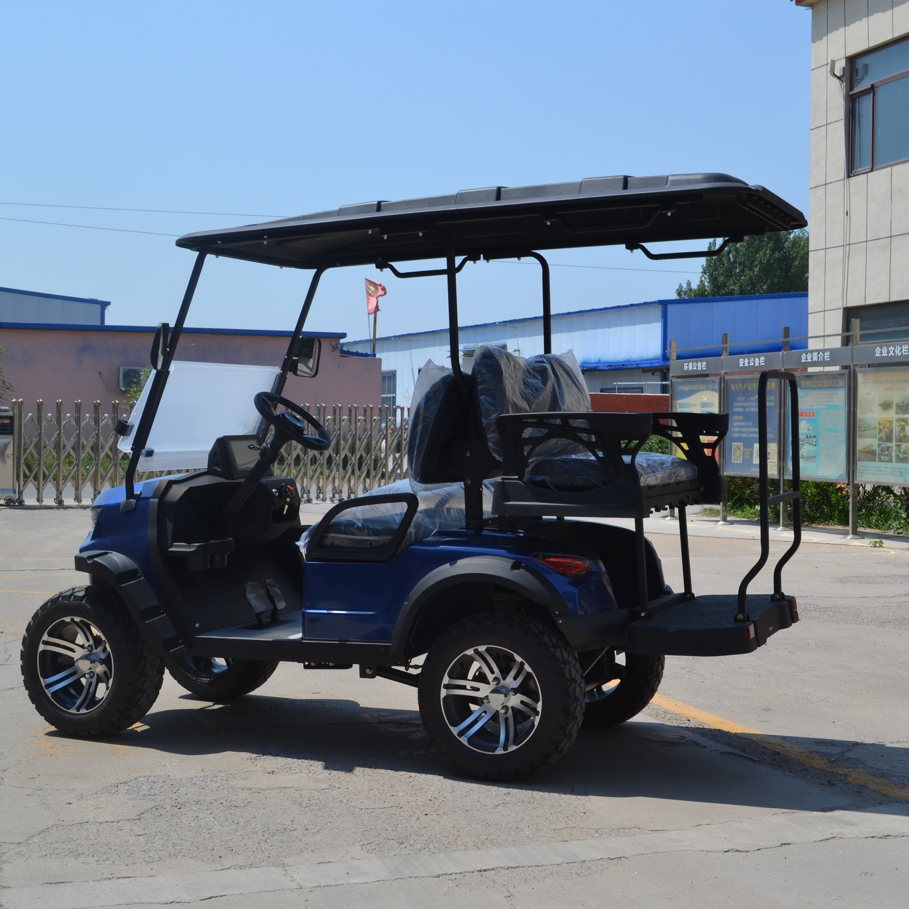 2023 China 48V 72V 5KW Off-Road EV Golf Buggy 4-10 Seater Electric Golf Carts with Equipped Tail Caddie Club Car