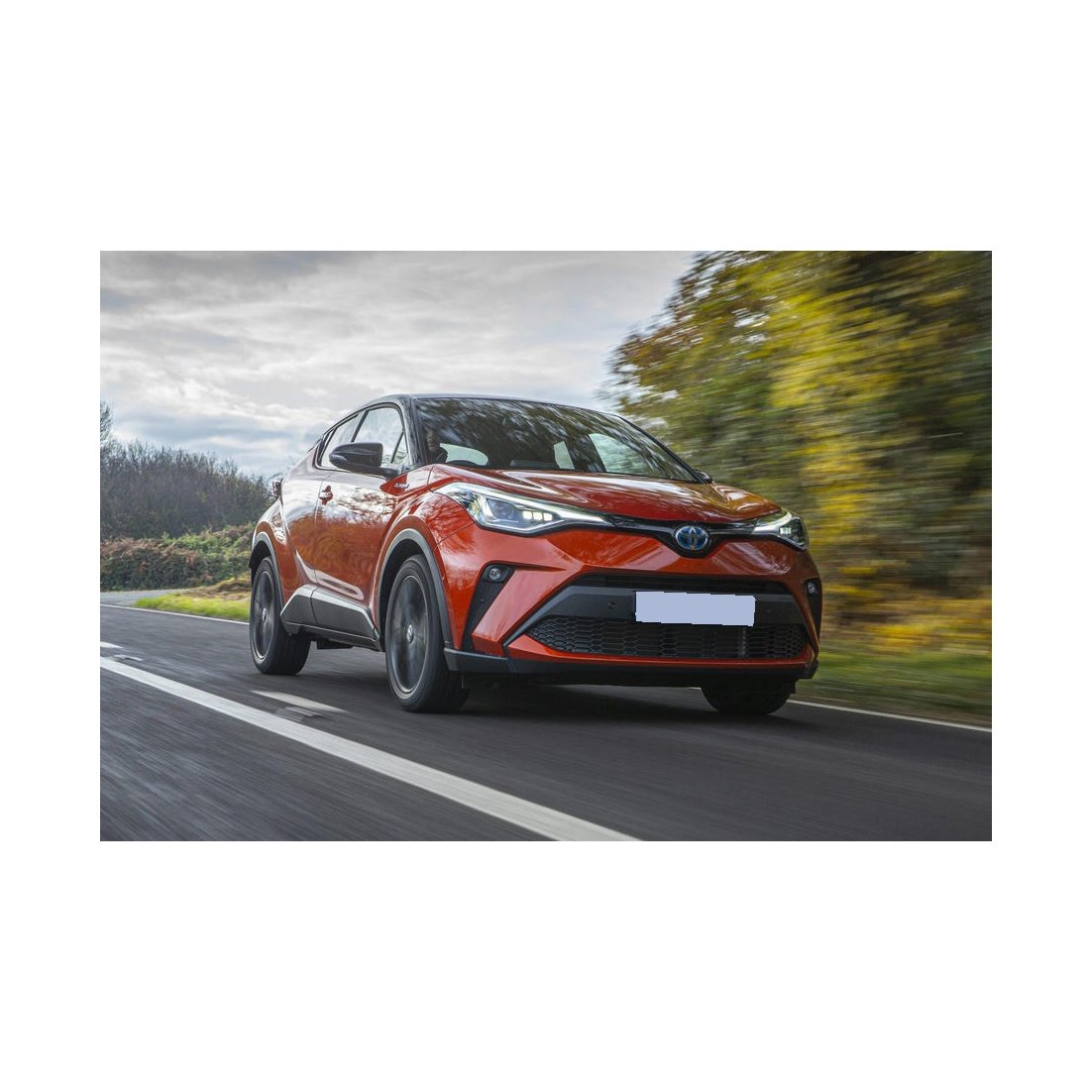 Toyotai CH-R High Ground Clearance for Sporty Exterior Look