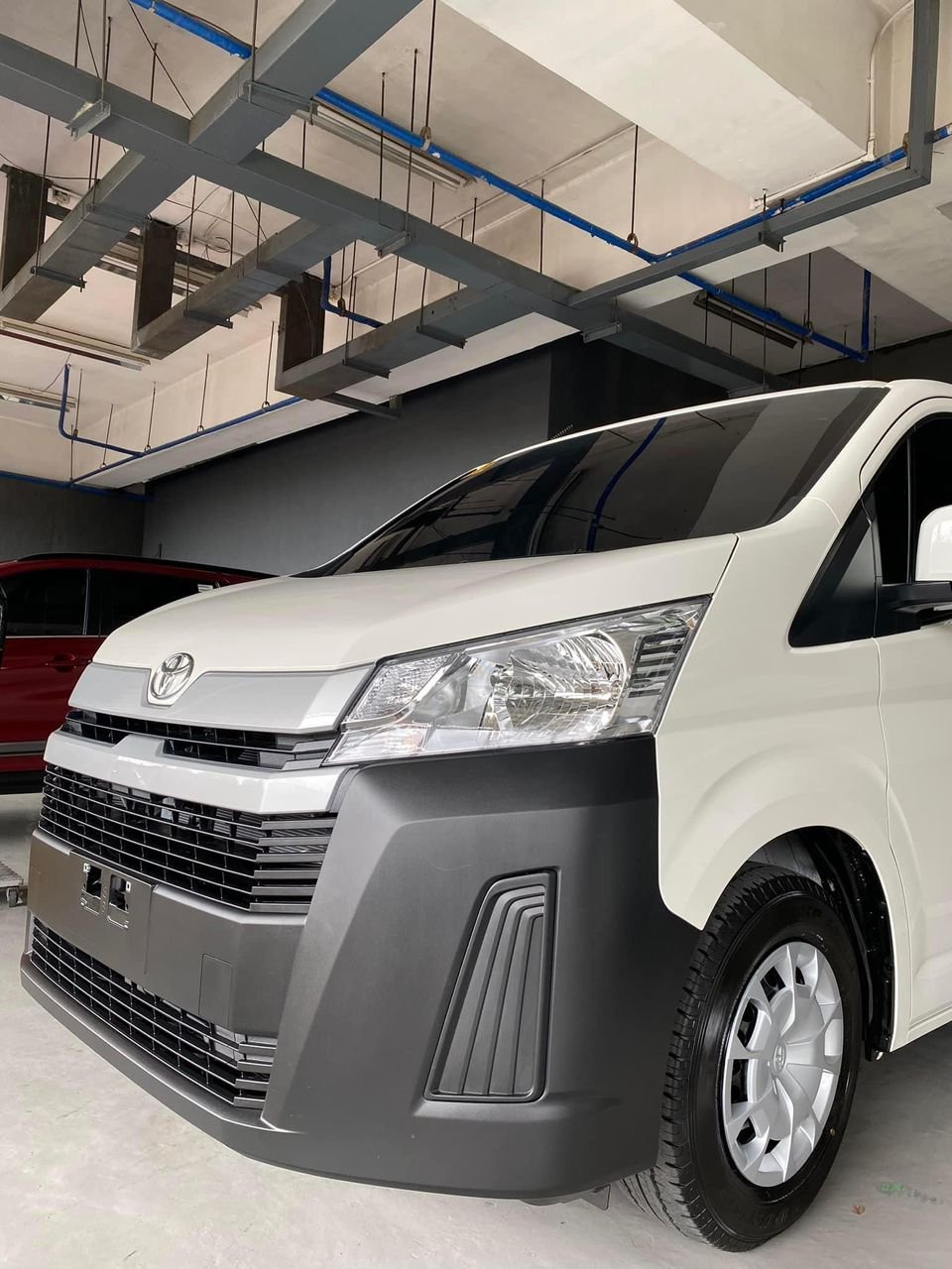 Neatly Used 2022 Toyota Hiace 2.8