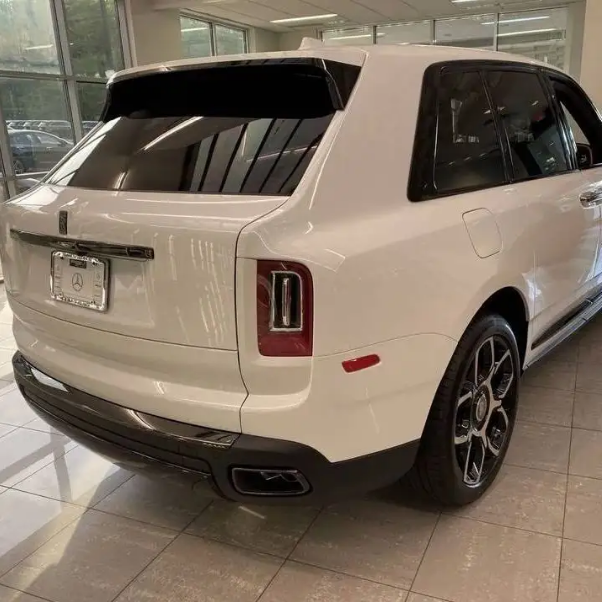 100% Perfect Luxury Rolls Royce Cullinan