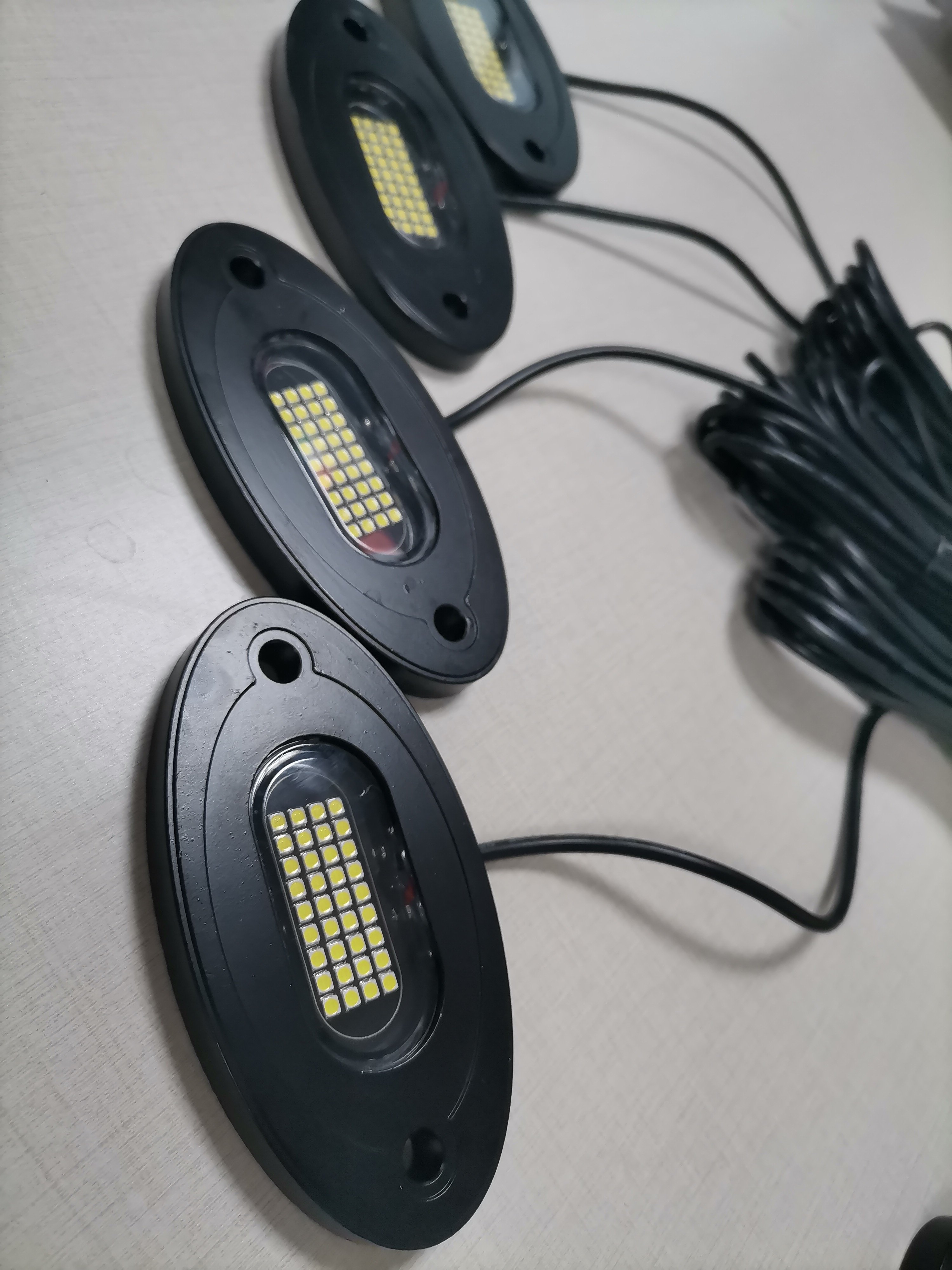 Wholesale&Retail 36pc Solid Color 12V Super White Color Led Rock Lights Universal Fits Atv Pod Light Truck Led Warning Light