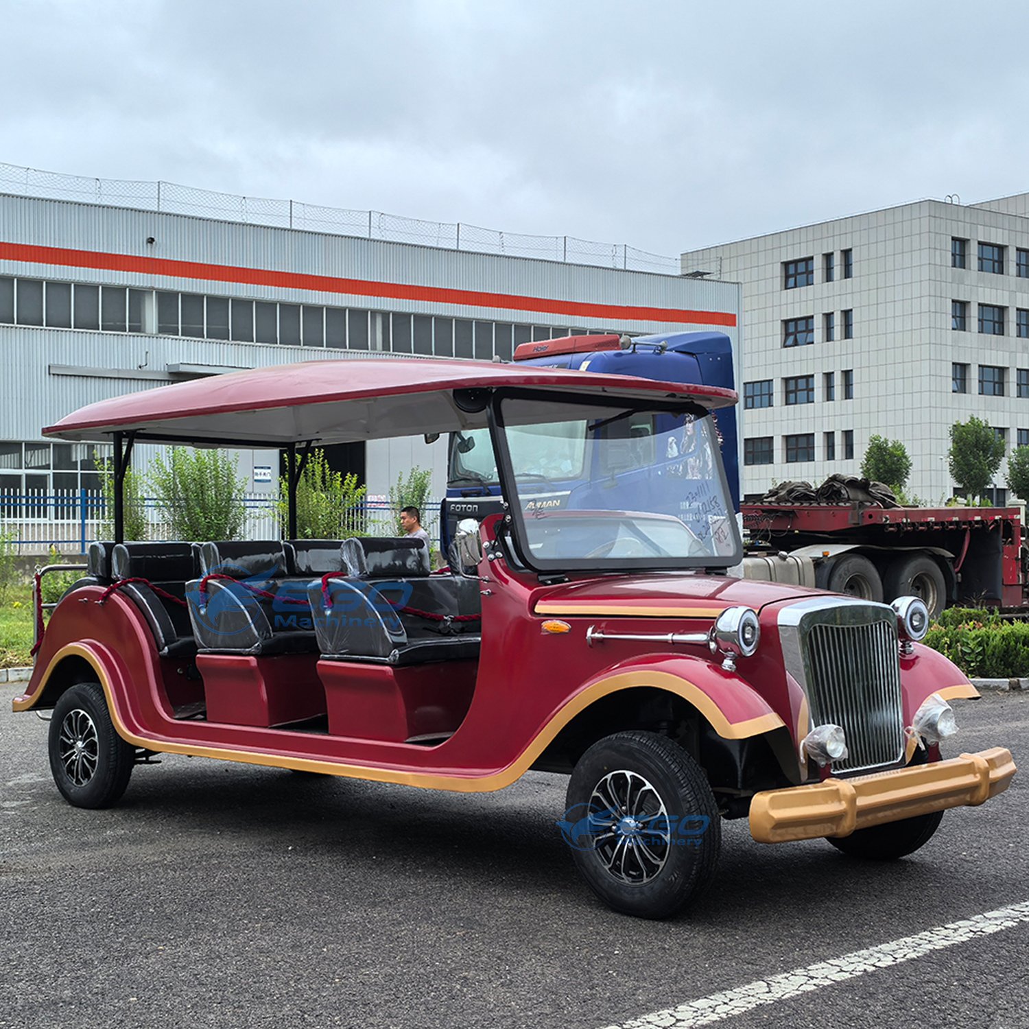 Best-selling Stylish Retro Classic Cars Electric Special Transportation Electric Luxury Classic Car 11 Seater Classic Car