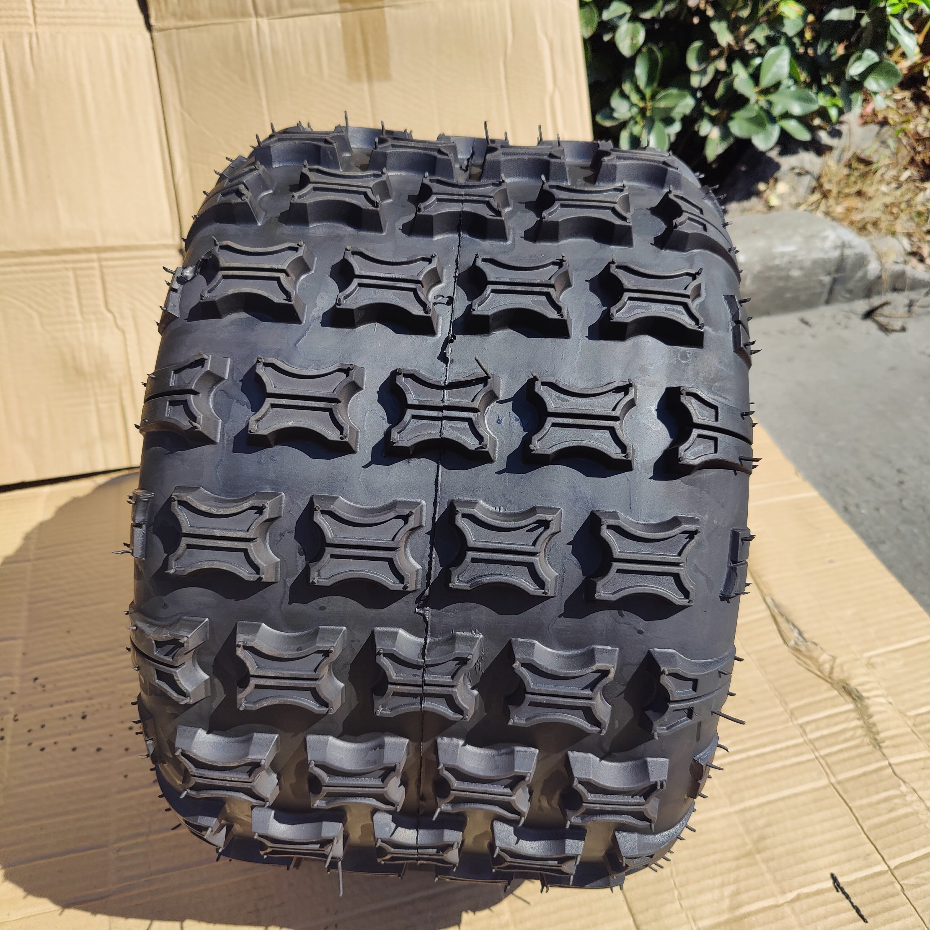 20x11-10 ATV UTV Tires Tubeless Wheel Durable Powerful Smooth Rolling Design Golf Cart Wheel