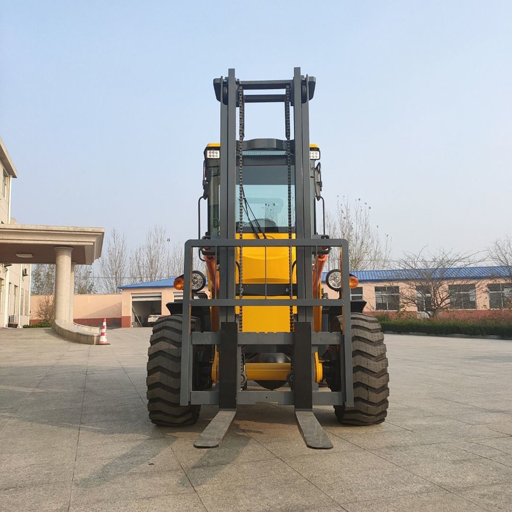 Factory Direct 3 Ton Diesel Engine Forklift 4WD Compact Off-Road Pallet Truck Seat Operator Used Farm Offroad Wheels Tires