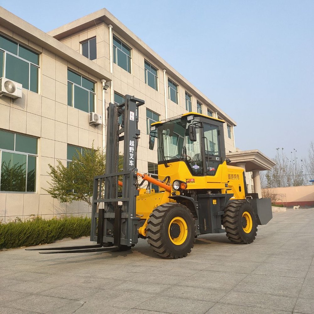 Factory Direct 3 Ton Diesel Engine Forklift 4WD Compact Off-Road Pallet Truck Seat Operator Used Farm Offroad Wheels Tires