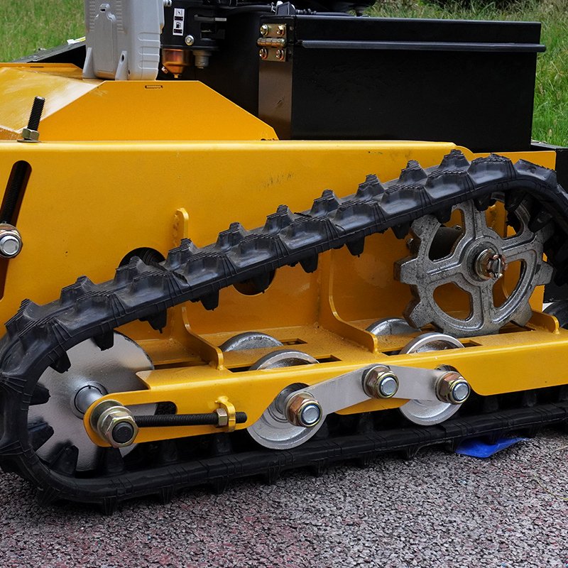 Garden Crawler Grass Cutter Cut Width 550mm Crawler Remote Control Flail Lawn Mower for Sale