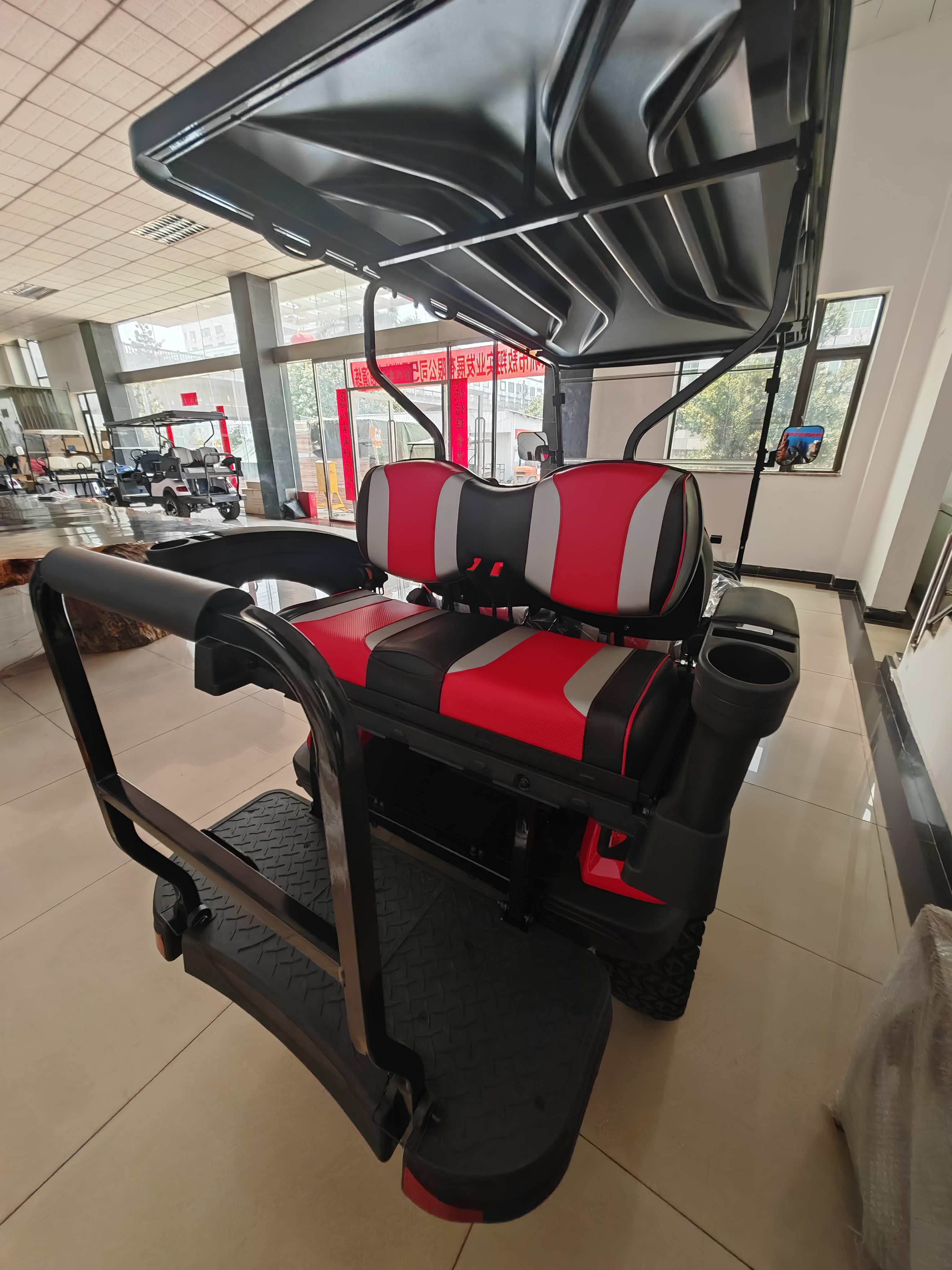 China Hot Selling Factory Price High Quality Electric Golf Carts 4 Seater Street Legal Off Road Golf Car