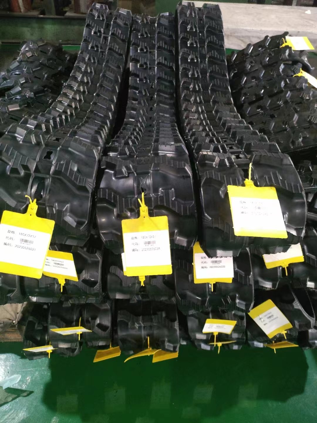 180/72/37 Agricultural Machineryr Rubber Tracks 180x72x37 Loader Track Rubber Tracks
