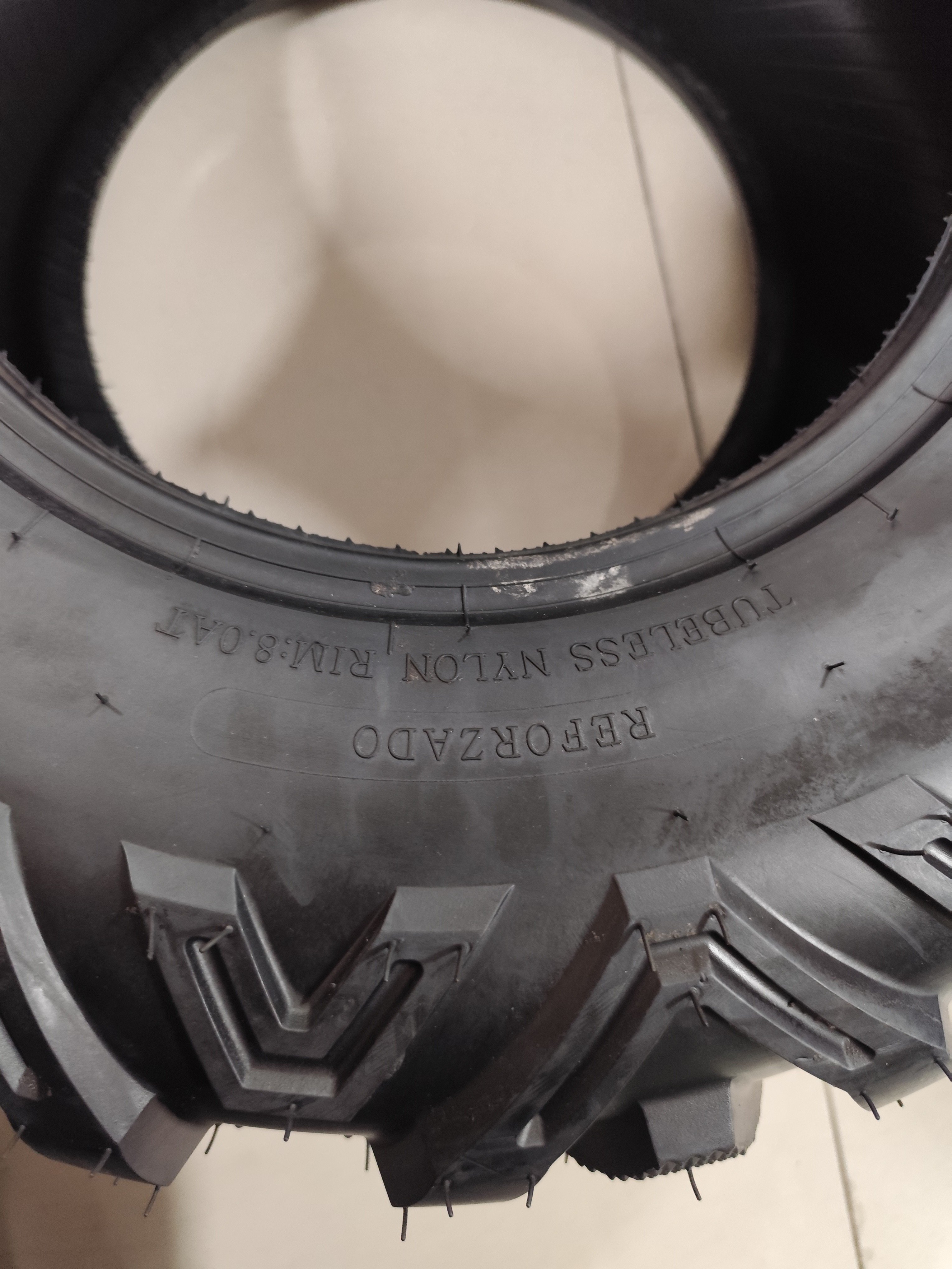Premium New Solid Tubeless Motorcycle Design 25x10-12 Radial ATV Tires