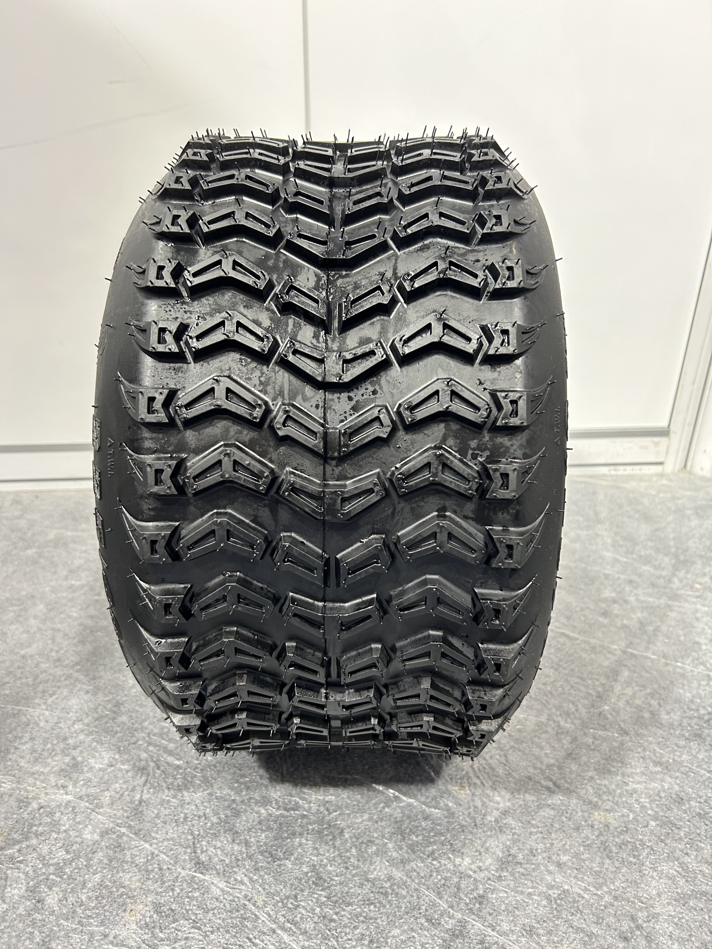 CHINA MADE Super Quality Feiben Brand Tire Factory Motorcycle ATV Tyre 225-40-10 FB722