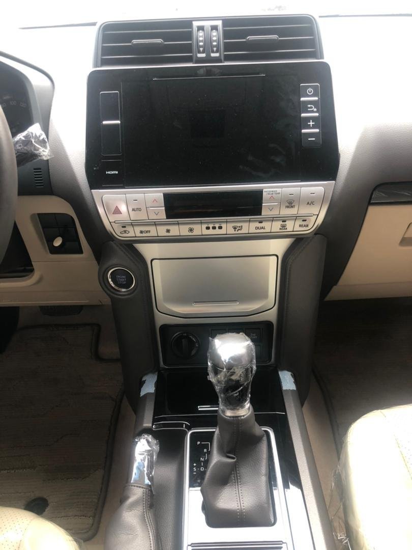 2020 Toyota Prado SUV Neatly Used with Light Interior Automatic Gear Box Rear Camera Leather Seats
