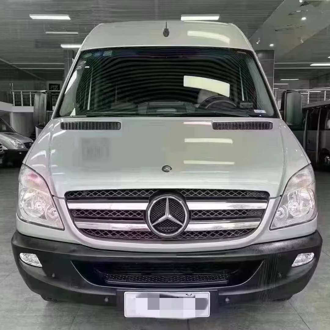 Hot Sale MERCEDES BENZ MPV With 7-18 Seats Electric Steering Double Wishbone Suspension Drive in Style and Comfort
