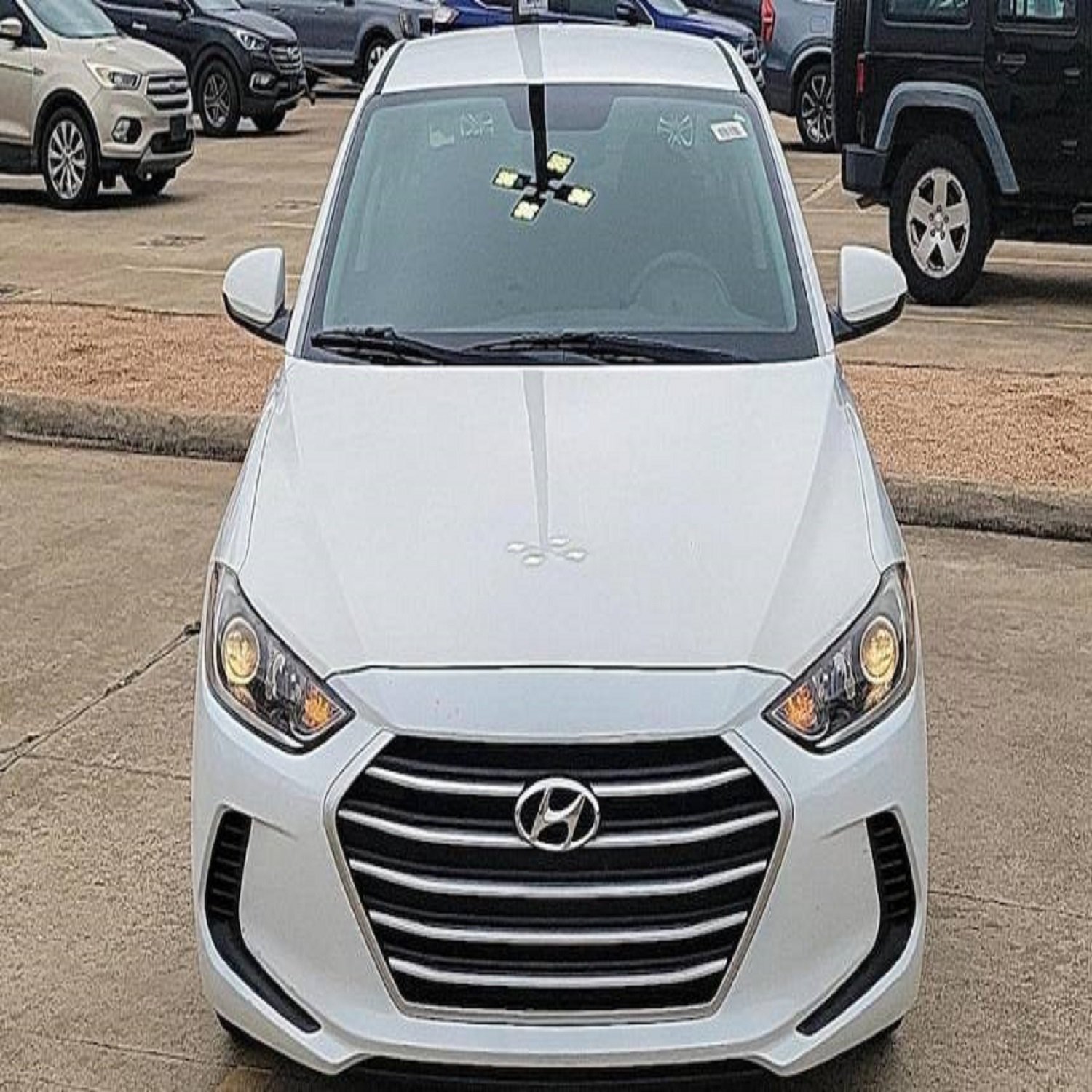 Neatly Used 2018 H-yundai FWD Sedan