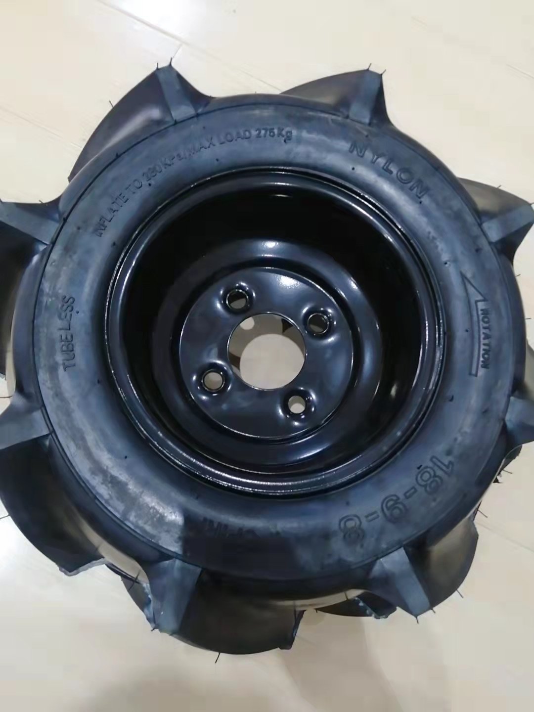Chinese Tubeless Tyre /pneumatic Rubber Wheel with Inner Tube Atv Tire 18x9-8