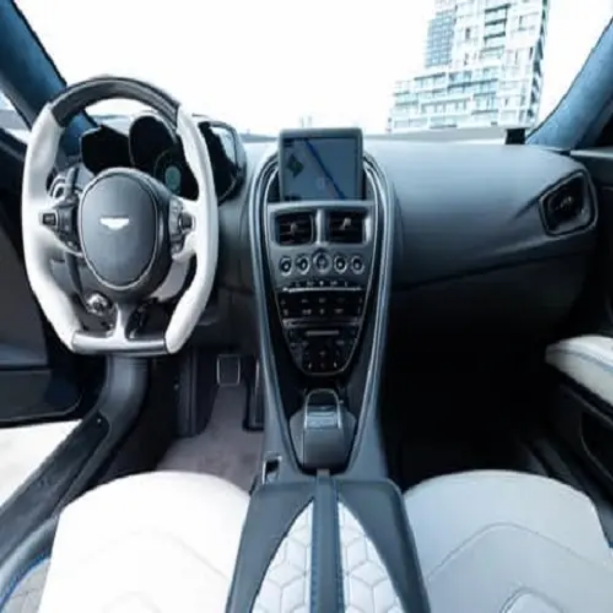PERFECT 2019 AST0N MARTIN DBS SUPERLEGGERA COUPE 715 HP TWIN-TURBO V12 HIGHLY EQUIPPED