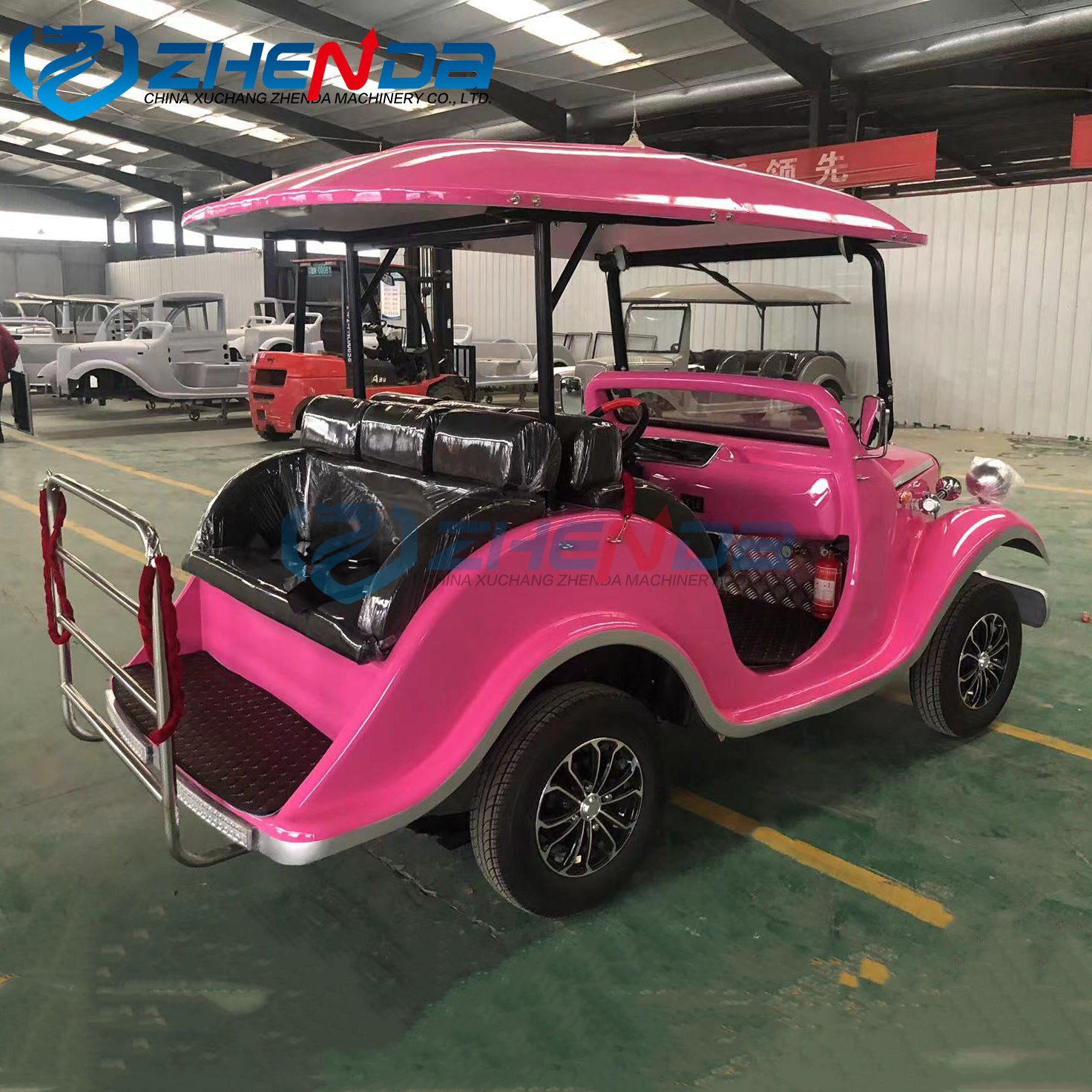 Classic Car Five Seats Can Be Customized / Best-selling Comfortable Movie Props Classic Car for Sale