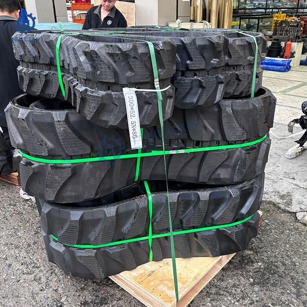 400x72.5W72 320x86x53 554112D1 (554090D1) Rubber Track for AP-1055D 289-8490 Paver 460*225*36 460x225x36 Rubber Track