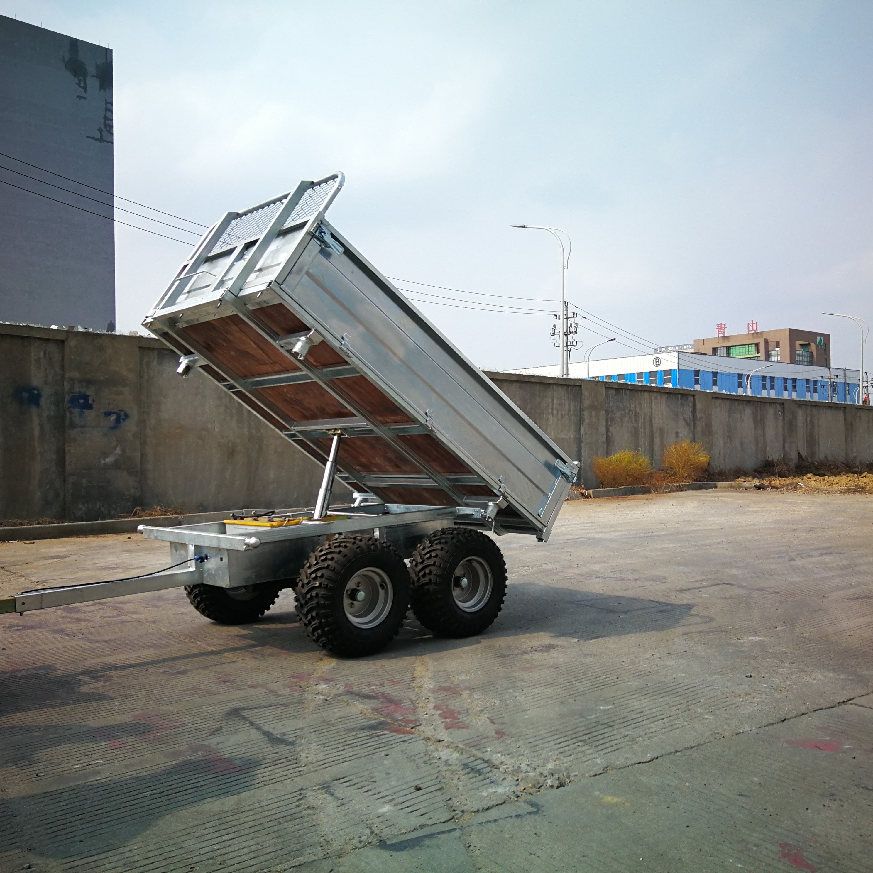4W-A08C Three Way Tipping Trailer