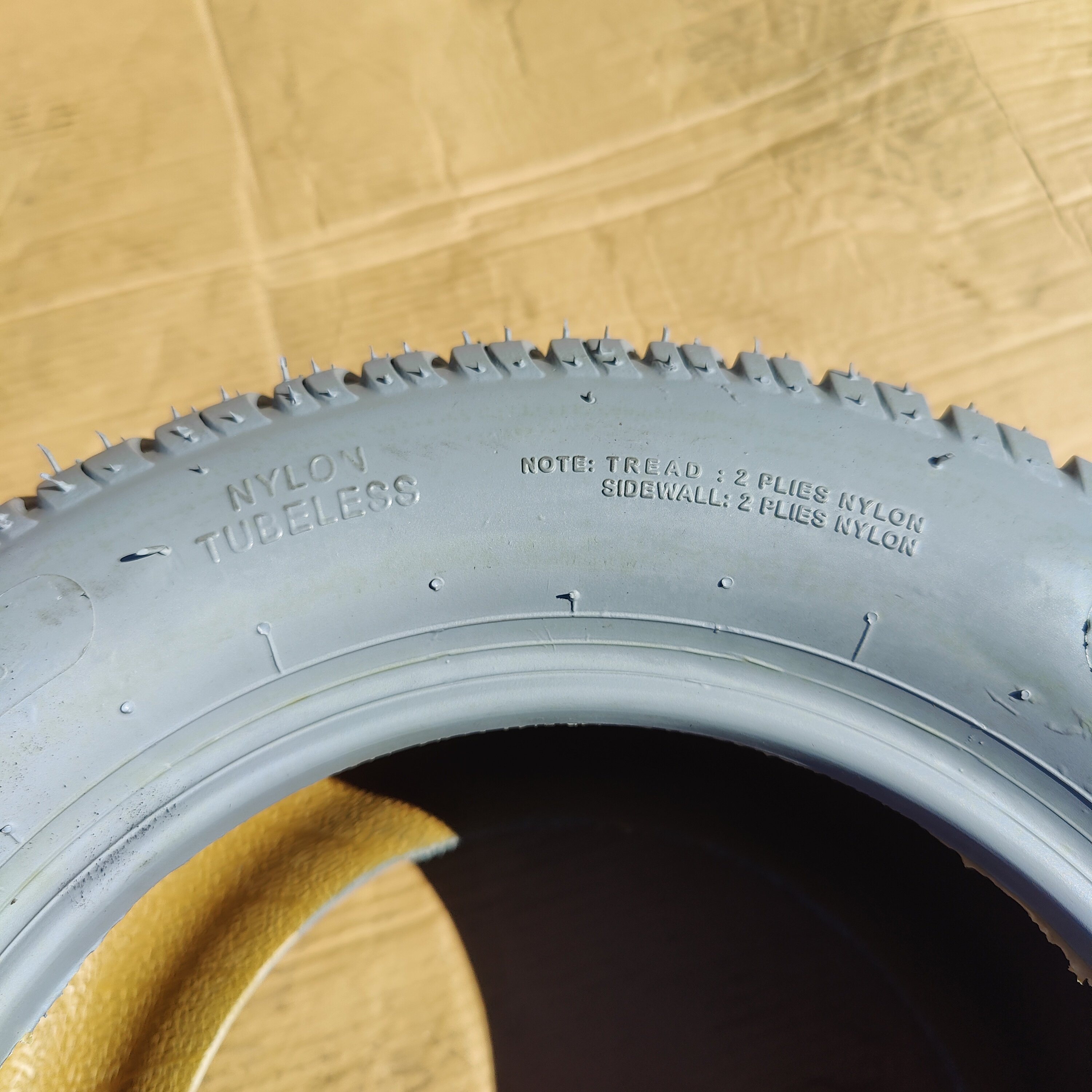 Tubeless Gray Golf Cart Tires 205/50-10 Dot Low Profile Street Tires 4 Ply Tubeless ATV UTV Cart Tires